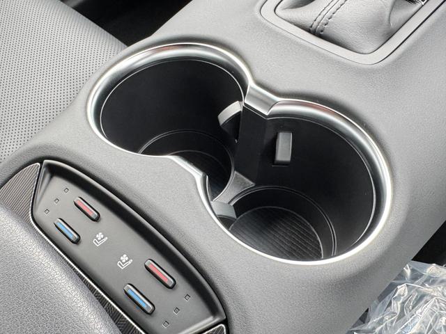 ハリアーハイブリッド Z レザーパッケージ・ナイトシェード 調光パノラマルーフ デジタルインナーミラー アクセサリーコンセント 純正12.3インチディスプレイオーディオ ブラインドスポットモニター パノラミックビュー ヘッドアップディスプレイ JBLサウンド(44枚目)