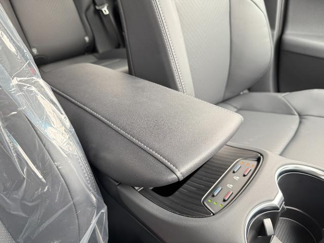 ハリアーハイブリッド Z レザーパッケージ・ナイトシェード 調光パノラマルーフ デジタルインナーミラー アクセサリーコンセント 純正12.3インチディスプレイオーディオ ブラインドスポットモニター パノラミックビュー ヘッドアップディスプレイ JBLサウンド(46枚目)