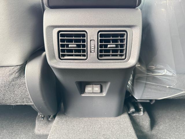 ハリアーハイブリッド Z レザーパッケージ・ナイトシェード 調光パノラマルーフ デジタルインナーミラー アクセサリーコンセント 純正12.3インチディスプレイオーディオ ブラインドスポットモニター パノラミックビュー ヘッドアップディスプレイ JBLサウンド(64枚目)