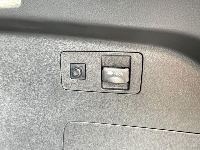 ハリアーハイブリッド Z レザーパッケージ・ナイトシェード 調光パノラマルーフ デジタルインナーミラー アクセサリーコンセント 純正12.3インチディスプレイオーディオ ブラインドスポットモニター パノラミックビュー ヘッドアップディスプレイ JBLサウンド(72枚目)