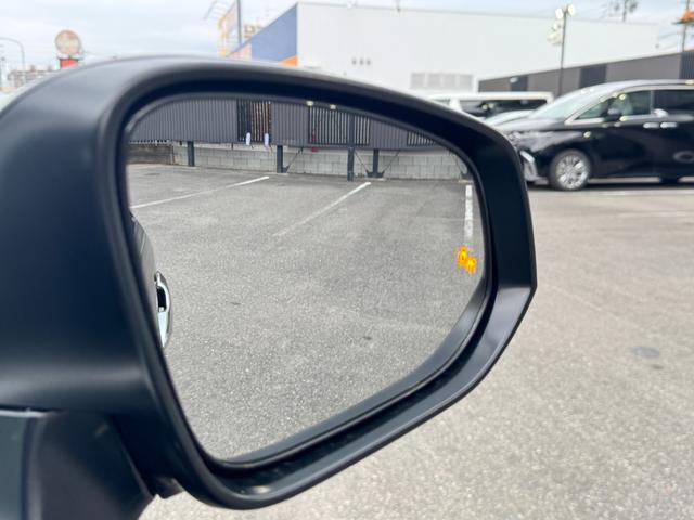 ハリアーハイブリッド Z レザーパッケージ・ナイトシェード 特別仕様車 調光パノラマルーフ JBL AC100V デジタルインナーミラー パノラミックビューモニター ワイヤレス充電 ブラインドスポットモニター 寒冷地仕様 ETC2.0 ヘッドアップディスプレイ(26枚目)