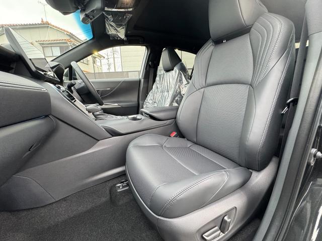 ハリアーハイブリッド Z レザーパッケージ・ナイトシェード 特別仕様車 調光パノラマルーフ JBL AC100V デジタルインナーミラー パノラミックビューモニター ワイヤレス充電 ブラインドスポットモニター 寒冷地仕様 ETC2.0 ヘッドアップディスプレイ(35枚目)