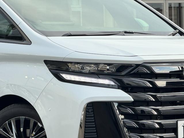 ヴェルファイアハイブリッド Z プレミア 13.2型後席モニター 寒冷地仕様 左右独立ムーンルーフ ヘッドアップディスプレイ デジタルインナーミラー 左右独立ムーンルーフ パノラミックビューモニタ ブラインドスポットモニター インテリアイルミ(6枚目)