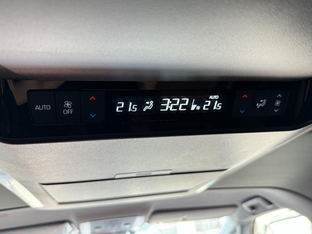 ヴェルファイアハイブリッド Z プレミア 13.2型後席モニター 寒冷地仕様 左右独立ムーンルーフ ヘッドアップディスプレイ デジタルインナーミラー 左右独立ムーンルーフ パノラミックビューモニタ ブラインドスポットモニター インテリアイルミ(61枚目)