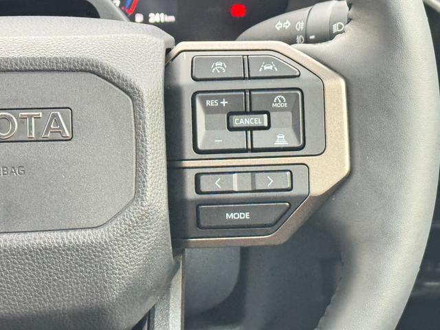 ランドクルーザー250 VXファーストエディション 丸目ヘッドライト ムーンルーフ デジタルインナーミラー ブラインドスポットモニタ パノラミックビューモニター フルセグTV オートマチックハイビーム ブラウン内装 シートヒーター&ベンチレーション(47枚目)