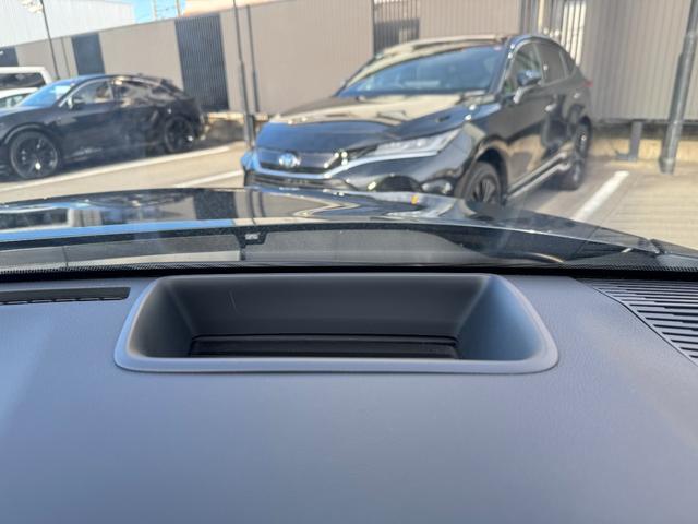 ハリアーハイブリッド Z レザーパッケージ モデリスタエアロ Fガーニッシュ JBLサウンドシステム パノラミックビューモニター デジタルインナーミラー モデリスタミラーガーニッシュ ブラインドスポットモニター シートヒーター&ベンチレーション(3枚目)