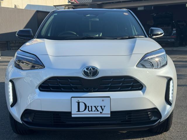 ヤリスクロス ハイブリッドZ パノラマミックビューモニター パワーバックドア TOYOTAセーフティーセンス メーカーディスプレイオーディオ クリアランスソナー BSM RCTA シート&ステアリングヒーター LEDヘッドライト(9枚目)