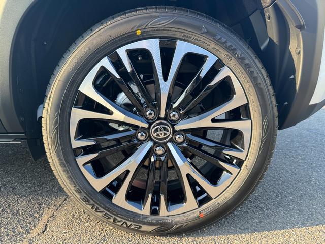 ヤリスクロス ハイブリッドZ パノラマミックビューモニター パワーバックドア TOYOTAセーフティーセンス メーカーディスプレイオーディオ クリアランスソナー BSM RCTA シート&ステアリングヒーター LEDヘッドライト(25枚目)