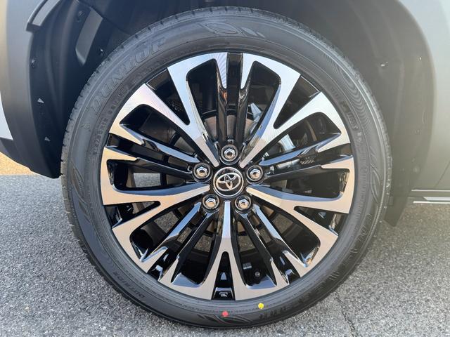 ヤリスクロス ハイブリッドZ パノラマミックビューモニター パワーバックドア TOYOTAセーフティーセンス メーカーディスプレイオーディオ クリアランスソナー BSM RCTA シート&ステアリングヒーター LEDヘッドライト(26枚目)