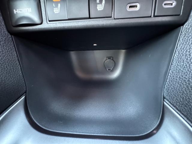 ヤリスクロス ハイブリッドZ パノラマミックビューモニター パワーバックドア TOYOTAセーフティーセンス メーカーディスプレイオーディオ クリアランスソナー BSM RCTA シート&ステアリングヒーター LEDヘッドライト(52枚目)