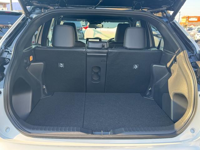 ヤリスクロス ハイブリッドZ パノラマミックビューモニター パワーバックドア TOYOTAセーフティーセンス メーカーディスプレイオーディオ クリアランスソナー BSM RCTA シート&ステアリングヒーター LEDヘッドライト(66枚目)