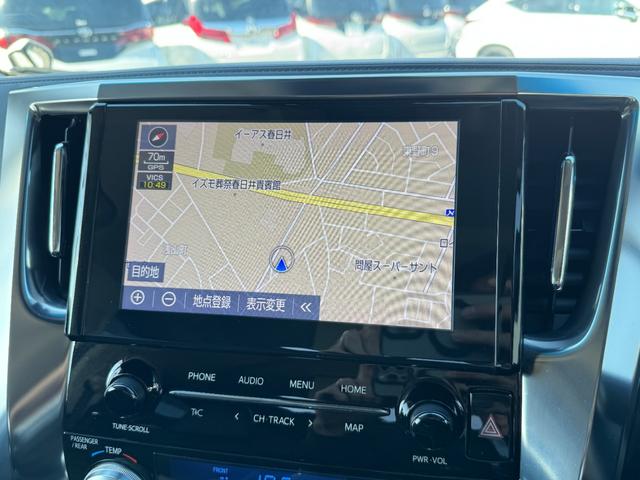 アルファード ２．５Ｓ　Ｃパッケージ　モデリスタエアロ　後席モニター　サンルーフ　デジタルインナーミラー　純正ディスプレイオーディオナビ　フルセグＴＶ　ＣＤ／ＤＶＤ　ブラインドスポットモニター　バックモニター　スペアタイヤ　シートヒーター（3枚目）