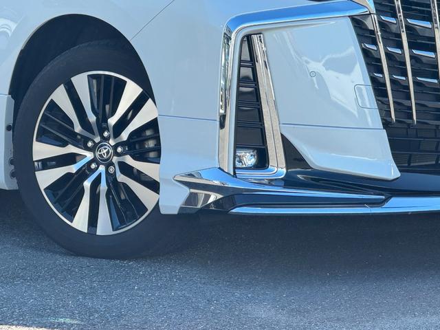 アルファード ２．５Ｓ　Ｃパッケージ　モデリスタエアロ　後席モニター　サンルーフ　デジタルインナーミラー　純正ディスプレイオーディオナビ　フルセグＴＶ　ＣＤ／ＤＶＤ　ブラインドスポットモニター　バックモニター　スペアタイヤ　シートヒーター（7枚目）