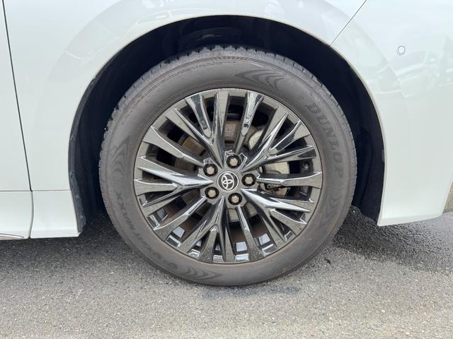 ヴェルファイアハイブリッド Ｚ　プレミア　１３．２型有機ＥＬ後席モニター　ユニバーサルステップ　左右独立ムーンルーフ　トヨタチームメイト　アドバンストパーク　パノラミックビューモニター　ブラインドスポットモニター　デジタルインナーミラー（22枚目）