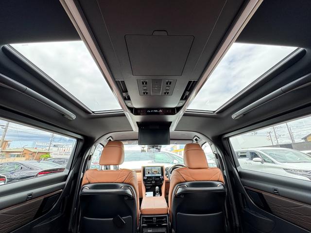 ヴェルファイアハイブリッド Ｚ　プレミア　１３．２型有機ＥＬ後席モニター　ユニバーサルステップ　左右独立ムーンルーフ　トヨタチームメイト　アドバンストパーク　パノラミックビューモニター　ブラインドスポットモニター　デジタルインナーミラー（59枚目）