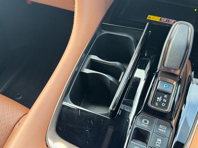 ヴェルファイアハイブリッド Ｚ　プレミア　モデリスタエアロ　１３．２型有機ＥＬ後席モニター　ドレスアップマフラー　左右独立ムーンルーフ　デジタルインナーミラー　トヨタチームメイト　１４インチディスプレイ　パノラミックビューモニター　ＨＵＤ（45枚目）