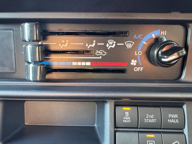 �y�ԓ��G�A�R���z�����Ăɂ͗����������A�����~�ɂ͒g��������͂��Ă���܂��B�G�A�R���t�B���^�[�Ńz�R����ԕ����L���b�`���Ă����̂ŁA���ł��L���C�ȋ�C���y���߂܂��B���x�����X�C�b�`���킩��₷���ł�