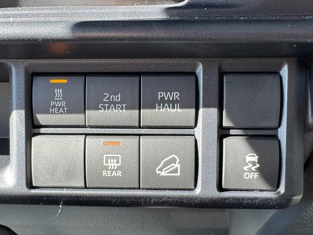 �y�_�E���q���A�V�X�g�z�}�ΖʂŃu���[�L�������쓮���A���肵���ᑬ���s�������B�⓹�����S���X���[�Y�ɐ��䂵�A�m���Ȉ��S�h���C�u���x���闊���Ő�[���S�@�\�ł��B�����č�����ł��K�؂ɐ���\�I