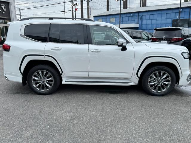 ランドクルーザー ＺＸ　モデリスタエアロ　リアエンターテイメントシステム　リアデフロック　クールボックス　マルチテレインモニター　空気圧センサー　寒冷地仕様　サンルーフ　ルーフレール　パノラミックビューモニター　ＨＵＤ（21枚目）