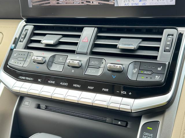 ランドクルーザー ＺＸ　モデリスタエアロ　リアエンターテイメントシステム　リアデフロック　クールボックス　マルチテレインモニター　空気圧センサー　寒冷地仕様　サンルーフ　ルーフレール　パノラミックビューモニター　ＨＵＤ（44枚目）