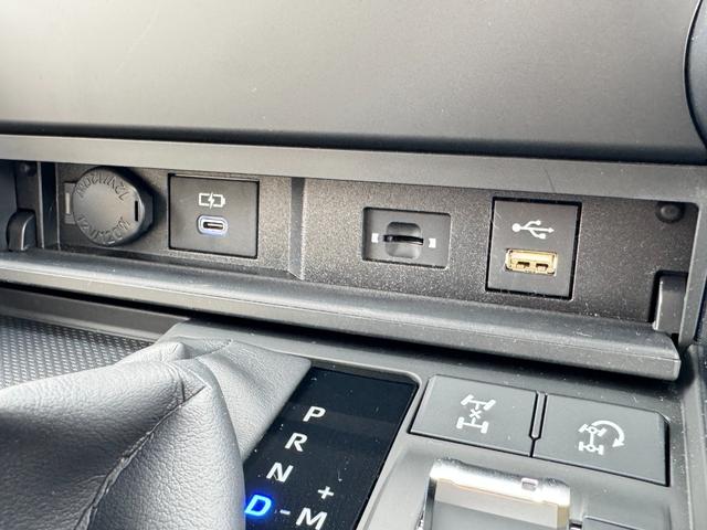 ランドクルーザー ＺＸ　モデリスタエアロ　リアエンターテイメントシステム　リアデフロック　クールボックス　マルチテレインモニター　空気圧センサー　寒冷地仕様　サンルーフ　ルーフレール　パノラミックビューモニター　ＨＵＤ（47枚目）