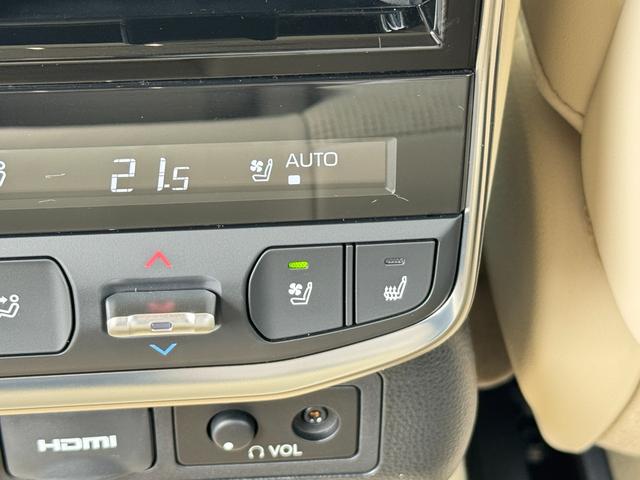 ランドクルーザー ＺＸ　モデリスタエアロ　リアエンターテイメントシステム　リアデフロック　クールボックス　マルチテレインモニター　空気圧センサー　寒冷地仕様　サンルーフ　ルーフレール　パノラミックビューモニター　ＨＵＤ（69枚目）