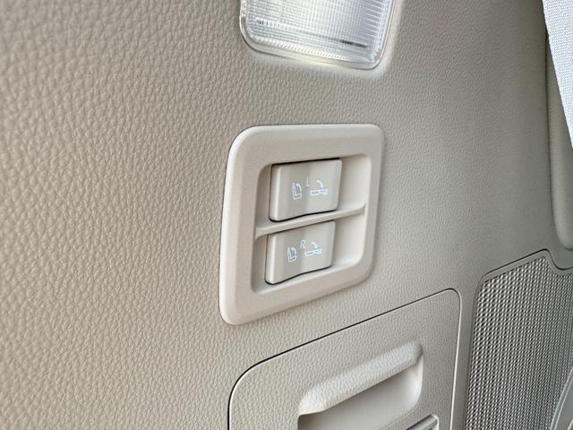 ランドクルーザー ＺＸ　モデリスタエアロ　リアエンターテイメントシステム　リアデフロック　クールボックス　マルチテレインモニター　空気圧センサー　寒冷地仕様　サンルーフ　ルーフレール　パノラミックビューモニター　ＨＵＤ（79枚目）