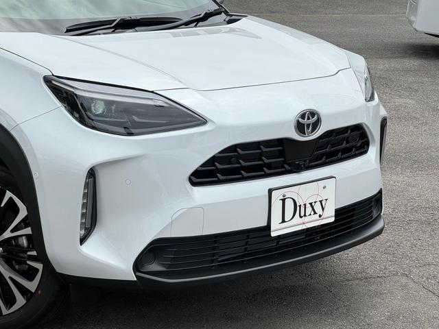 ヤリスクロス ハイブリッドＺ　パノラミックビューモニター　トヨタチームメイト　アドバンストパーク　純正ディスプレイオーディオ　フルセグＴＶ　ＥＴＣ２．０　ブラインドスポットモニター　ハンズフリーパワーバックドア　ＬＥＤヘッドライト（8枚目）