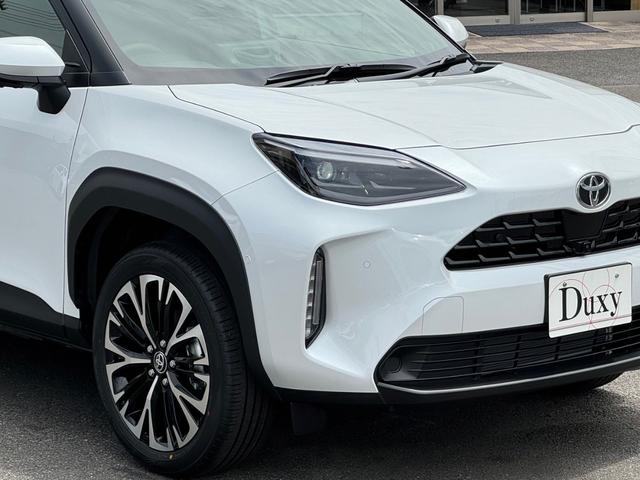 ヤリスクロス ハイブリッドＺ　パノラミックビューモニター　トヨタチームメイト　アドバンストパーク　純正ディスプレイオーディオ　フルセグＴＶ　ＥＴＣ２．０　ブラインドスポットモニター　ハンズフリーパワーバックドア　ＬＥＤヘッドライト（10枚目）