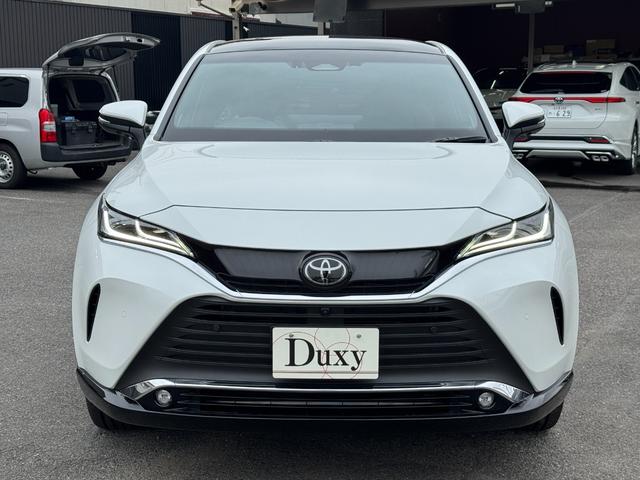 ハリアーハイブリッド Ｚ　レザーパッケージ・ナイトシェード　調光パノラマルーフ　デジタルインナーミラー　アクセサリーコンセント　純正１２．３インチディスプレイオーディオ　ブラインドスポットモニター　パノラミックビュー　ヘッドアップディスプレイ　ＪＢＬサウンド（9枚目）