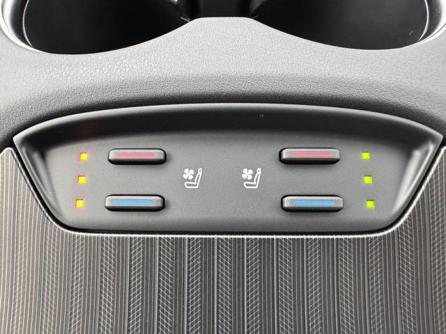 ハリアーハイブリッド Ｚ　レザーパッケージ・ナイトシェード　特別仕様車　調光パノラマルーフ　ＪＢＬ　ＡＣ１００Ｖ　デジタルインナーミラー　パノラミックビューモニター　ワイヤレス充電　ブラインドスポットモニター　寒冷地仕様　ＥＴＣ２．０　ヘッドアップディスプレイ（51枚目）