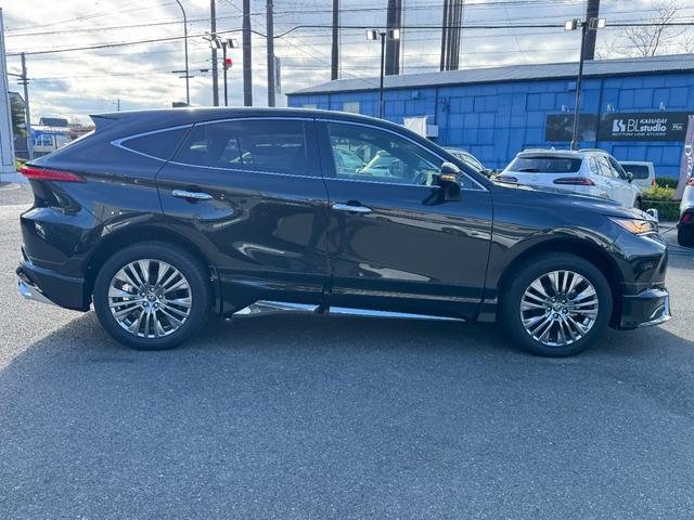 ハリアーハイブリッド Ｚ　レザーパッケージ　パノラマルーフ　全周囲カメラ　デジタルミラー　１２．３型ＪＢＬナビ　パノラミックビューモニター　ブラインドスポットモニター　ＥＴＣ２．０　レーダークルーズコントロール　パワーバックドア　ＨＵＤ　ＵＳＢ（21枚目）