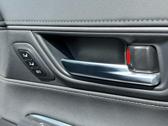 ハリアーハイブリッド Ｚ　レザーパッケージ　パノラマルーフ　全周囲カメラ　デジタルミラー　１２．３型ＪＢＬナビ　パノラミックビューモニター　ブラインドスポットモニター　ＥＴＣ２．０　レーダークルーズコントロール　パワーバックドア　ＨＵＤ　ＵＳＢ（33枚目）