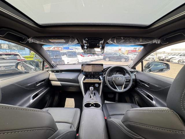 ハリアーハイブリッド Ｚ　レザーパッケージ　パノラマルーフ　全周囲カメラ　デジタルミラー　１２．３型ＪＢＬナビ　パノラミックビューモニター　ブラインドスポットモニター　ＥＴＣ２．０　レーダークルーズコントロール　パワーバックドア　ＨＵＤ　ＵＳＢ（36枚目）