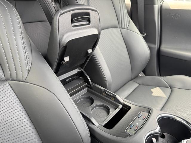 ハリアーハイブリッド Ｚ　レザーパッケージ　パノラマルーフ　全周囲カメラ　デジタルミラー　１２．３型ＪＢＬナビ　パノラミックビューモニター　ブラインドスポットモニター　ＥＴＣ２．０　レーダークルーズコントロール　パワーバックドア　ＨＵＤ　ＵＳＢ（50枚目）