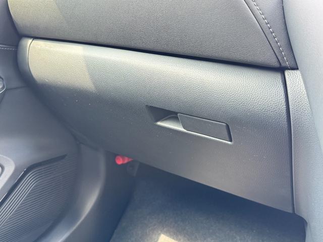 ハリアーハイブリッド Ｚ　レザーパッケージ　パノラマルーフ　全周囲カメラ　デジタルミラー　１２．３型ＪＢＬナビ　パノラミックビューモニター　ブラインドスポットモニター　ＥＴＣ２．０　レーダークルーズコントロール　パワーバックドア　ＨＵＤ　ＵＳＢ（60枚目）