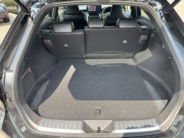 ハリアーハイブリッド Ｚ　レザーパッケージ　パノラマルーフ　全周囲カメラ　デジタルミラー　１２．３型ＪＢＬナビ　パノラミックビューモニター　ブラインドスポットモニター　ＥＴＣ２．０　レーダークルーズコントロール　パワーバックドア　ＨＵＤ　ＵＳＢ（70枚目）