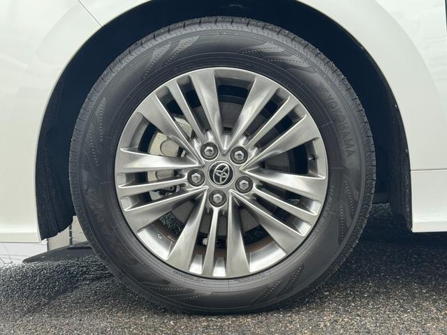 アルファード Ｚ　１３．２型有機ＥＬ後席ディスプレイ　パノラマミックビューモニター　３眼ＬＥＤヘッドライト　ＴＯＹＯＴＡセーフティセンス　デジタルインナーミラー　カラーヘッドアップディスプレイ　左右独立ムーンルーフ（23枚目）