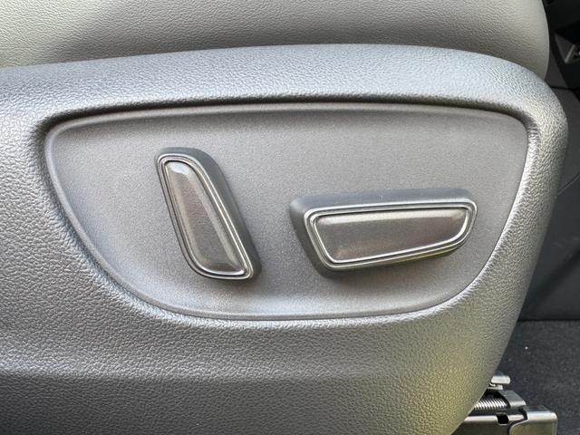 アルファード Ｚ　１３．２型有機ＥＬ後席ディスプレイ　パノラマミックビューモニター　３眼ＬＥＤヘッドライト　ＴＯＹＯＴＡセーフティセンス　デジタルインナーミラー　カラーヘッドアップディスプレイ　左右独立ムーンルーフ（34枚目）