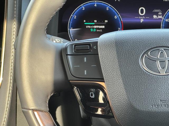 アルファード Ｚ　１３．２型有機ＥＬ後席ディスプレイ　パノラマミックビューモニター　３眼ＬＥＤヘッドライト　ＴＯＹＯＴＡセーフティセンス　デジタルインナーミラー　カラーヘッドアップディスプレイ　左右独立ムーンルーフ（39枚目）