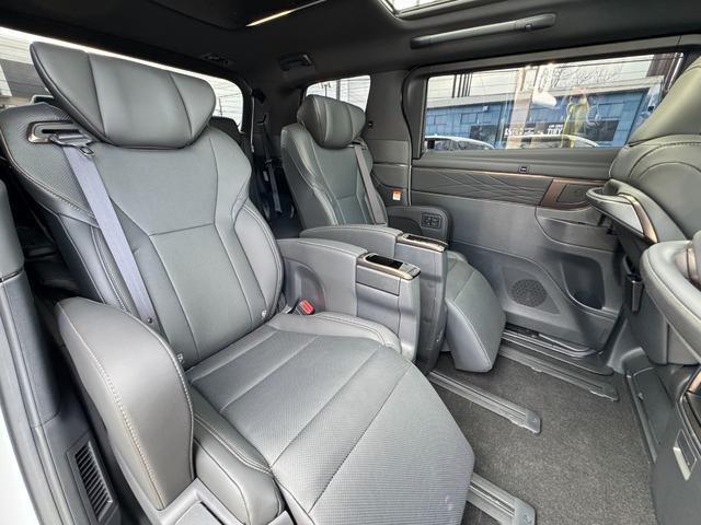 アルファード Ｚ　１３．２型有機ＥＬ後席ディスプレイ　パノラマミックビューモニター　３眼ＬＥＤヘッドライト　ＴＯＹＯＴＡセーフティセンス　デジタルインナーミラー　カラーヘッドアップディスプレイ　左右独立ムーンルーフ（67枚目）