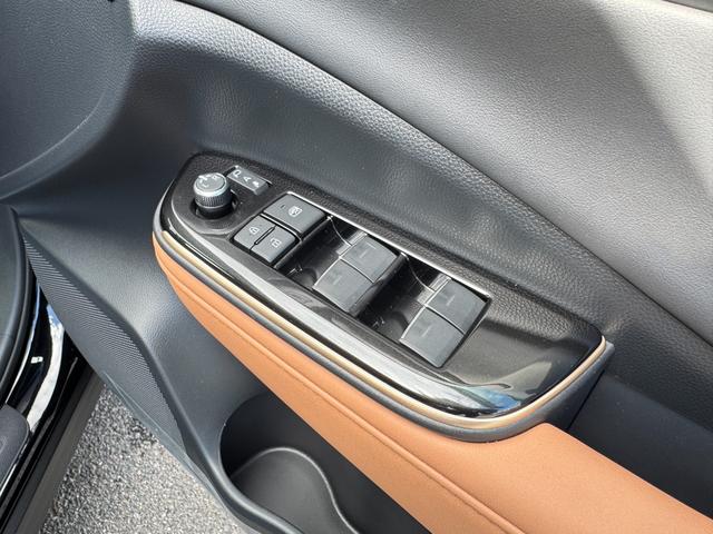 �y�p���[�E�B���h�E�z�S�ȃI�[�g�p���[�E�B���h�E�𑕔����Ă���܂��I��x�{�^�����������ނ����ŁA�S�J�܂ŊJ���\�ł��̂ŁA�Ƃ��Ă��֗��ȋ@�\�ł��I��Ԃ̓X�C�b�`�̕���������܂��̂Ŏ��F�����������܂��I