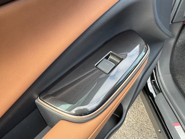 �y�p���[�E�B���h�E�z�S�ȃI�[�g�p���[�E�B���h�E�𑕔����Ă���܂��I��x�{�^�����������ނ����ŁA�S�J�܂ŊJ���\�ł��̂ŁA�Ƃ��Ă��֗��ȋ@�\�ł��I��Ԃ̓X�C�b�`�̕���������܂��̂Ŏ��F�����������܂��I