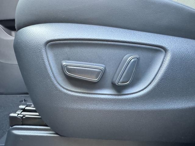 �y�p���[�V�[�g�z�p���[�V�[�g�𑕔����Ă���܂��I���D�݂̈ʒu�ɃZ�b�e�B���O�\�ł��I�d���ōׂ����ʒu�������\�ł��̂ŁA�x�X�g�ȃ|�W�V�����ɃZ�b�e�B���O���邱�Ƃ��\�ł��I�����X�A���҂����Ă���܂��I