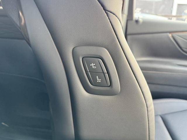 �y�p���[�V�[�g�z�p���[�V�[�g�𑕔����Ă���܂��I���D�݂̈ʒu�ɃZ�b�e�B���O�\�ł��I�d���ōׂ����ʒu�������\�ł��̂ŁA�x�X�g�ȃ|�W�V�����ɃZ�b�e�B���O���邱�Ƃ��\�ł��I�����X�A���҂����Ă���܂��I