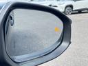 【ブラインドスポットモニター】ミラーに映らない死角に車両がいる場合、サイドミラーに設置されたマーカーが光って危険をお知らせします!他にも安全装置が多数装備されたおりますので、是非ご来店くださいませ!!