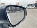 【ブラインドスポットモニター】ミラーに映らない死角に車両がいる場合、サイドミラーに設置されたマーカーが光って危険をお知らせします!他にも安全装置が多数装備されたおりますので、是非ご来店くださいませ!!