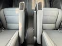 二列目のシートも状態良好です!!!広々としていて、足元のスペースも広く、快適にお乗りいただけます!!!また、当店では実際に乗っていただくことも可能ですので、実車に乗っていただき、ご体感くださいませ!!