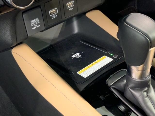 フィット ｅ：ＨＥＶリュクス　Ｈ　ＳＥＮＳＩＮＧ　新車保証　試乗車　ワンオ－ナ－　純正ナビ　ＴＶ　Ｒカメラ　マルチビュ－　ＢＴオ－ディオ　ＥＴＣ　ＬＥＤライト　ＶＳＡ　シ－トヒ－タ－　クルコン　アルミ　スマ－トキ－　盗難防止装置（27枚目）