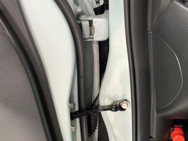 フィット ｅ：ＨＥＶリュクス　Ｈ　ＳＥＮＳＩＮＧ　新車保証　試乗車　ワンオ－ナ－　純正ナビ　ＴＶ　Ｒカメラ　マルチビュ－　ＢＴオ－ディオ　ＥＴＣ　ＬＥＤライト　ＶＳＡ　シ－トヒ－タ－　クルコン　アルミ　スマ－トキ－　盗難防止装置（43枚目）